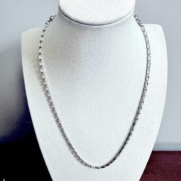 Melania Clara Necklace Costume Jewelry Rhinestone 15.5" to 19" Long 3" extender - Picture 3 of 11